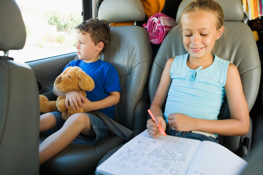 11 Tipps für lange Autofahrten mit Kindern - Rosa Krokodil